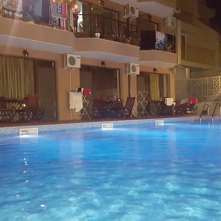 Park And Pool Apostolovi Nesebar