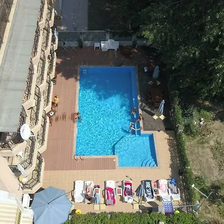 Διαμέρισμα Park And Pool Apostolovi